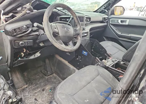 2021 Ford Explorer Police Interceptor z USA, uszkodzony, nr VIN 1FM5K8AB8MGC33325